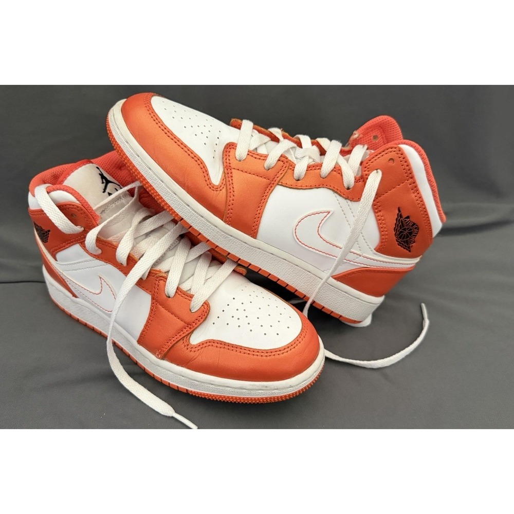 Nike Air Jordan 1 Shoes Mid Mens Youth Size 4.5Y Orange White sneakers High Tops
